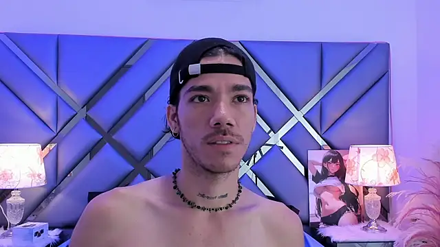 AngeloRoushのライブXXXチャット