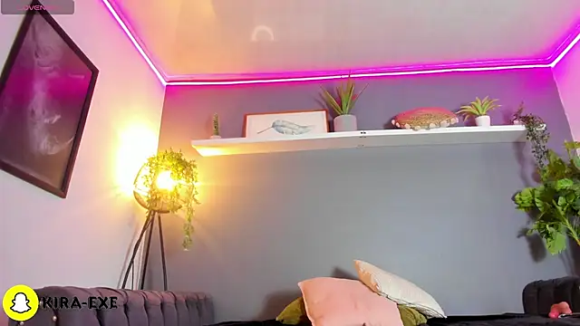 Chat +18 de Kira_Exe_ ao vivo