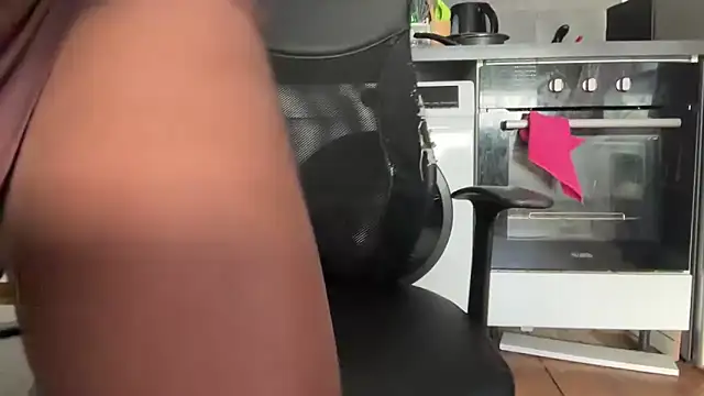 XXX chat uživo modela nanaisbackk