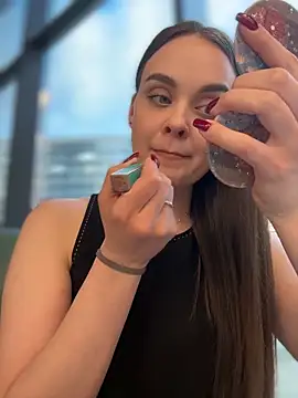 Chat +18 de KristiRich ao vivo