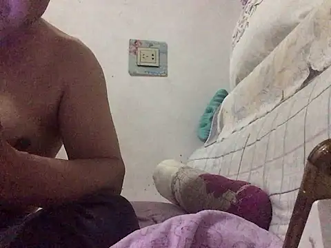 yaocaobi8's Webcam Show