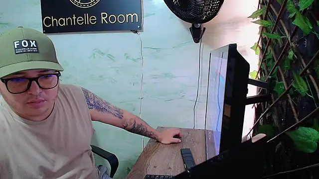 maximo_daddy Adlı Modelin Web Kamerası Şovu