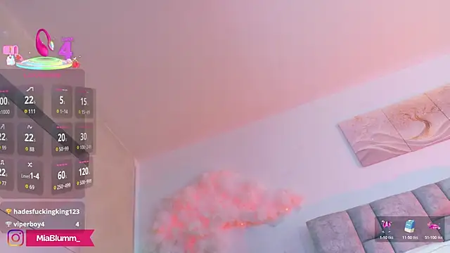 Živý XXX chat MiiaBlumm_