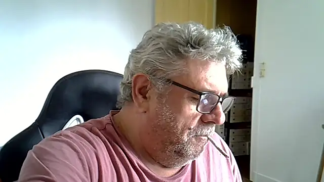 Živý XXX chat Laurent_oldmen