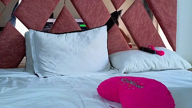 Emma_Revees' Live XXX Chat