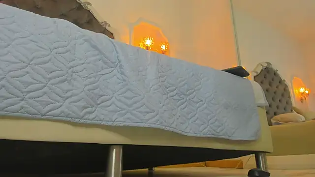 Chatroom XXX en direct de Valentina_Ross_