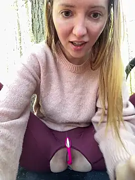 FayeFlame live XXX chat