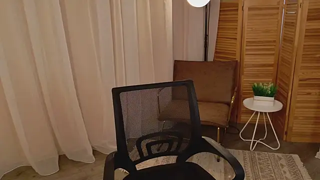 miraiakik 现场XXX聊天