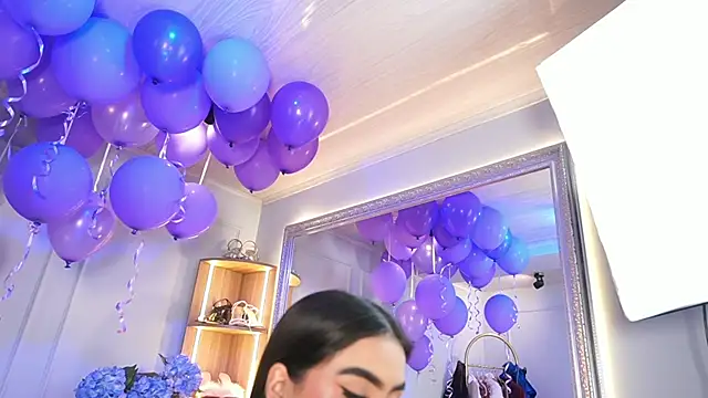 elasummer's Live XXX Chat