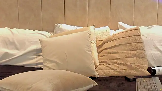 _Laura_saenz1 live XXX chat