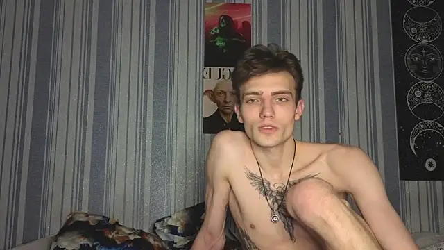 EmiliaCouple Webcam Show