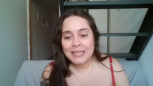 PutaYasmim's Live XXX Chat