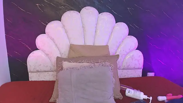 Živý XXX chat _MiaBrown_