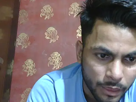 แชท XXX สดของ Stubborndesiboy