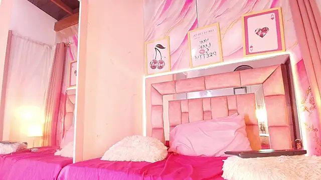 Melody_Trixie live XXX chat