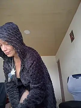 Chat +18 de MARILYNMADELENAKOVANOVA ao vivo