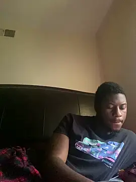 ThickDic28 Adlı Modelin Canlı XXX Sohbeti