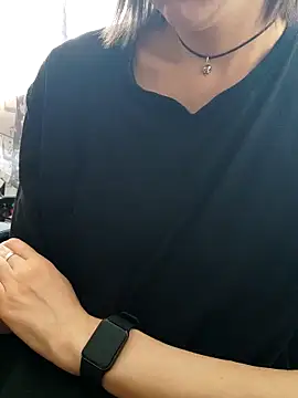 XXX chat uživo modela Aashikalaa