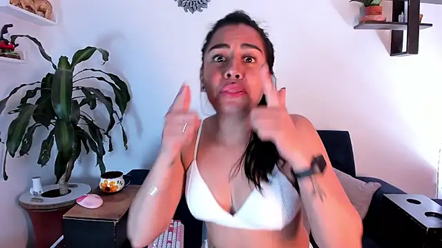 im_ambern Live XXX chat