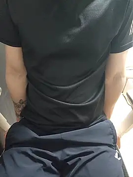 Pokazy przed kamerką – GGoongdi