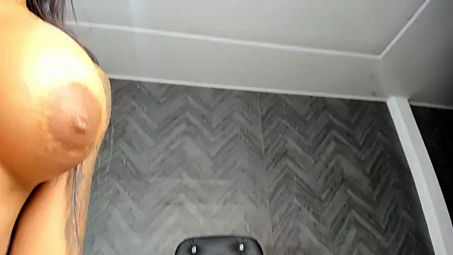 Chat XXX en directo de Zoe-Williams