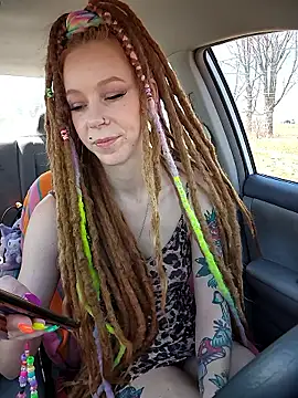 LucidLucy élő XXX-chatje