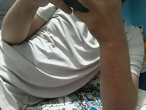 Precumboner élő XXX-chatje