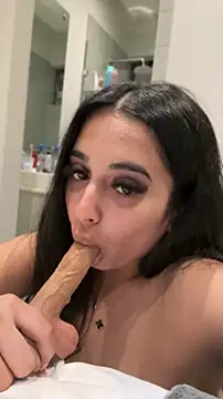 LilMisIndianx: онлайн-секс-чат