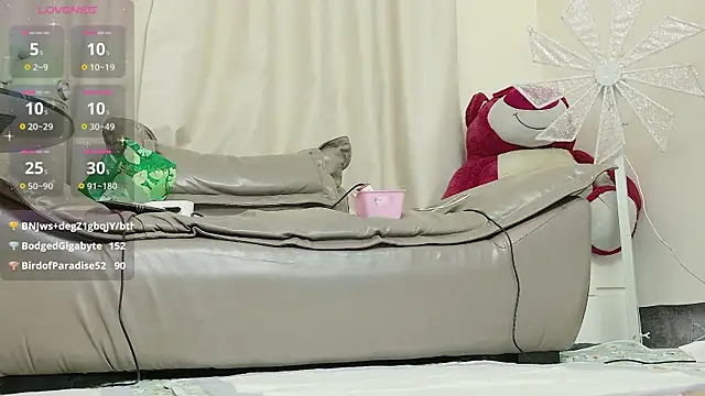 fox-yiyi Chat XXX live