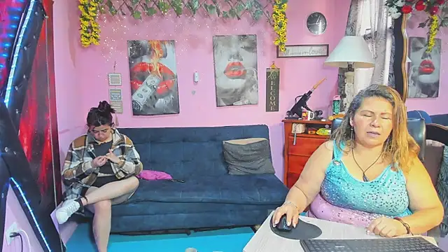 lesbiancuple: онлайн-секс-чат