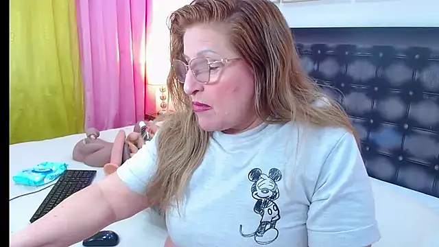 sandra_20 élő XXX-chatje