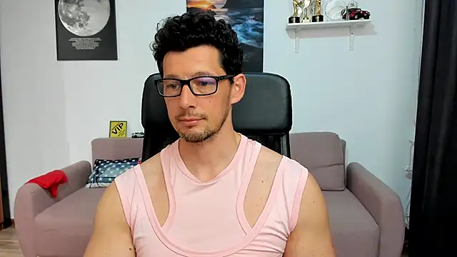 BrutusK08's Live XXX Chat