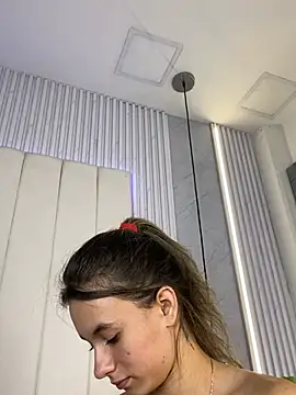 JuliaColemann Adlı Modelin Canlı XXX Sohbeti