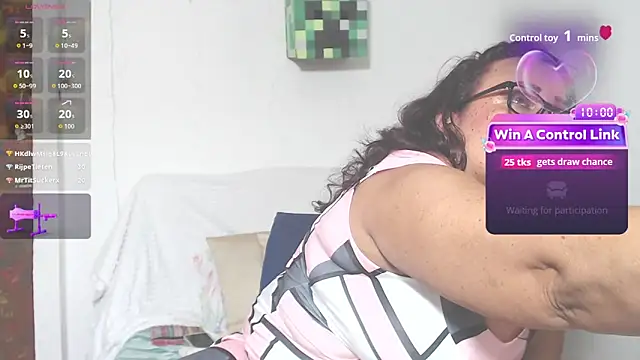 BiirdyDavis: онлайн-секс-чат