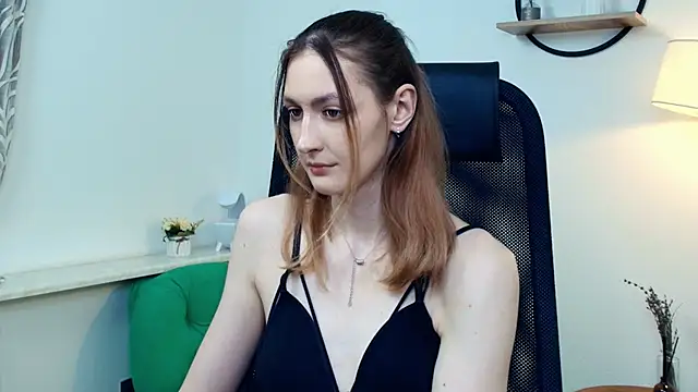 LoraLanettのライブXXXチャット