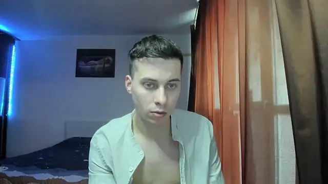 Dreamboy24's Webcam Show