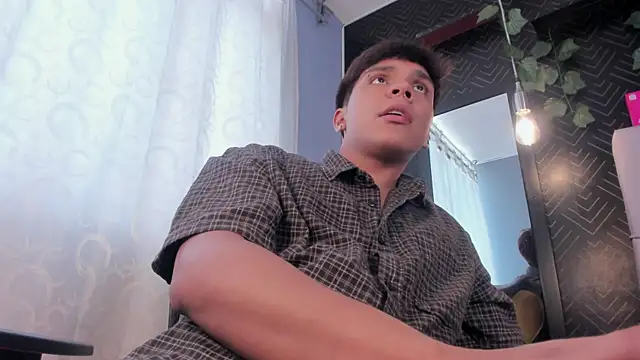 Thiago_Kozak Webcam Show