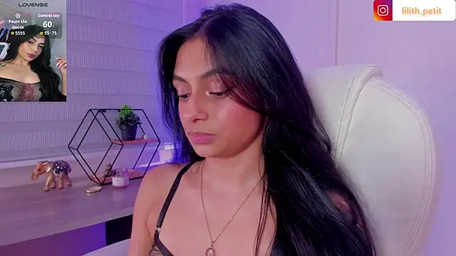 lilith_petit_ Live XXX-chat