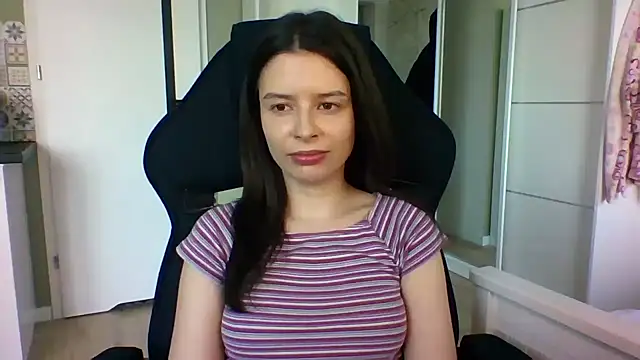 แชท XXX สดของ LariceSexy