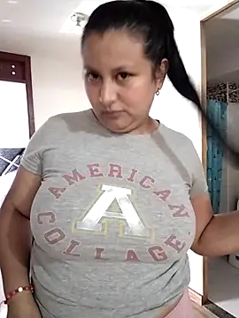 SexyandnaughtyLatinos Adlı Modelin Web Kamerası Şovu