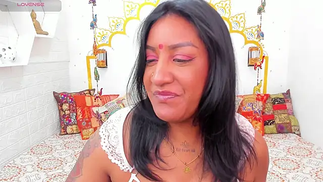 LadyNahir – Live XXX-chat