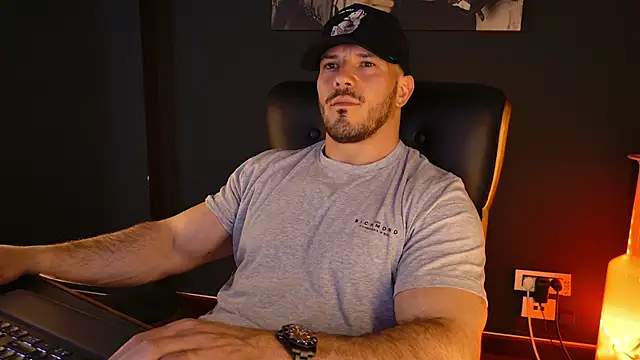 AngeloEric 现场XXX聊天