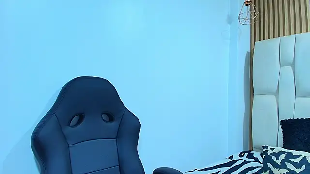 Czat XXX na żywo – Naughty_Kittenm