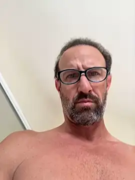 Pokazy przed kamerką – Pink-Tip-Bunny