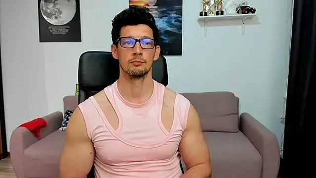 XXX chat uživo modela BrutusK08