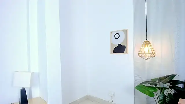 NahomiWhitte's Live XXX Chat