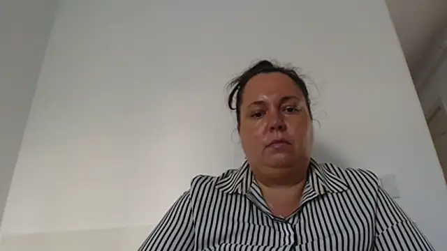 WendyRhoades: απευθείας συνομιλία ΧΧΧ