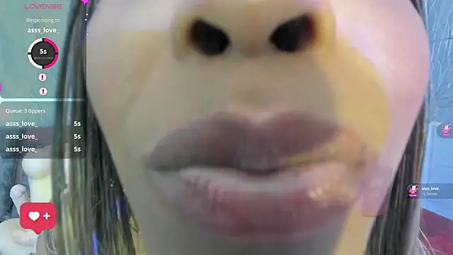 BriannaChelsea's Live XXX Chat