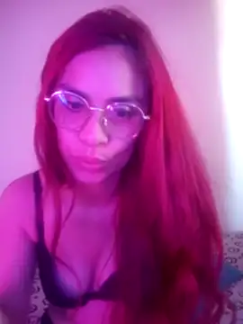 tinny_emiily Adlı Modelin Canlı XXX Sohbeti