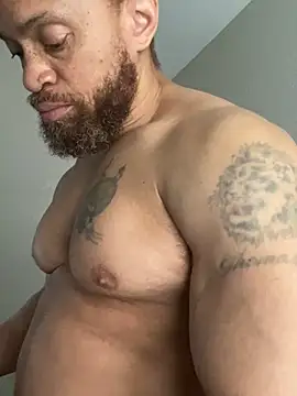 Fathero1time élő XXX-chatje